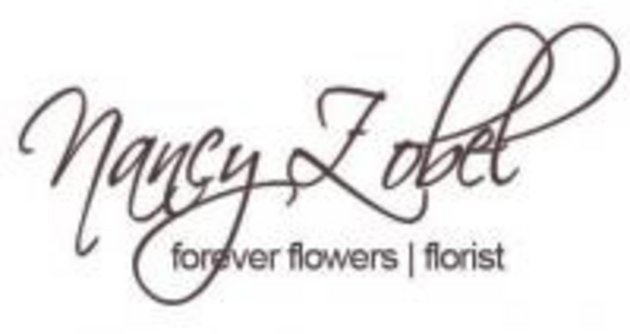 Das Bild zeigt ein Logo mit dem Schriftzug "Nancy Zobel" in eleganter, geschwungener Schrift. Darunter steht in kleineren Buchstaben "forever flowers | florist".